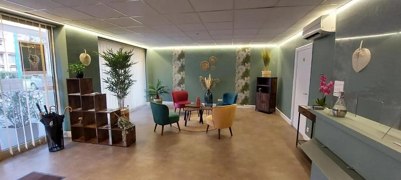 Hotel Parisien Menton 2*,