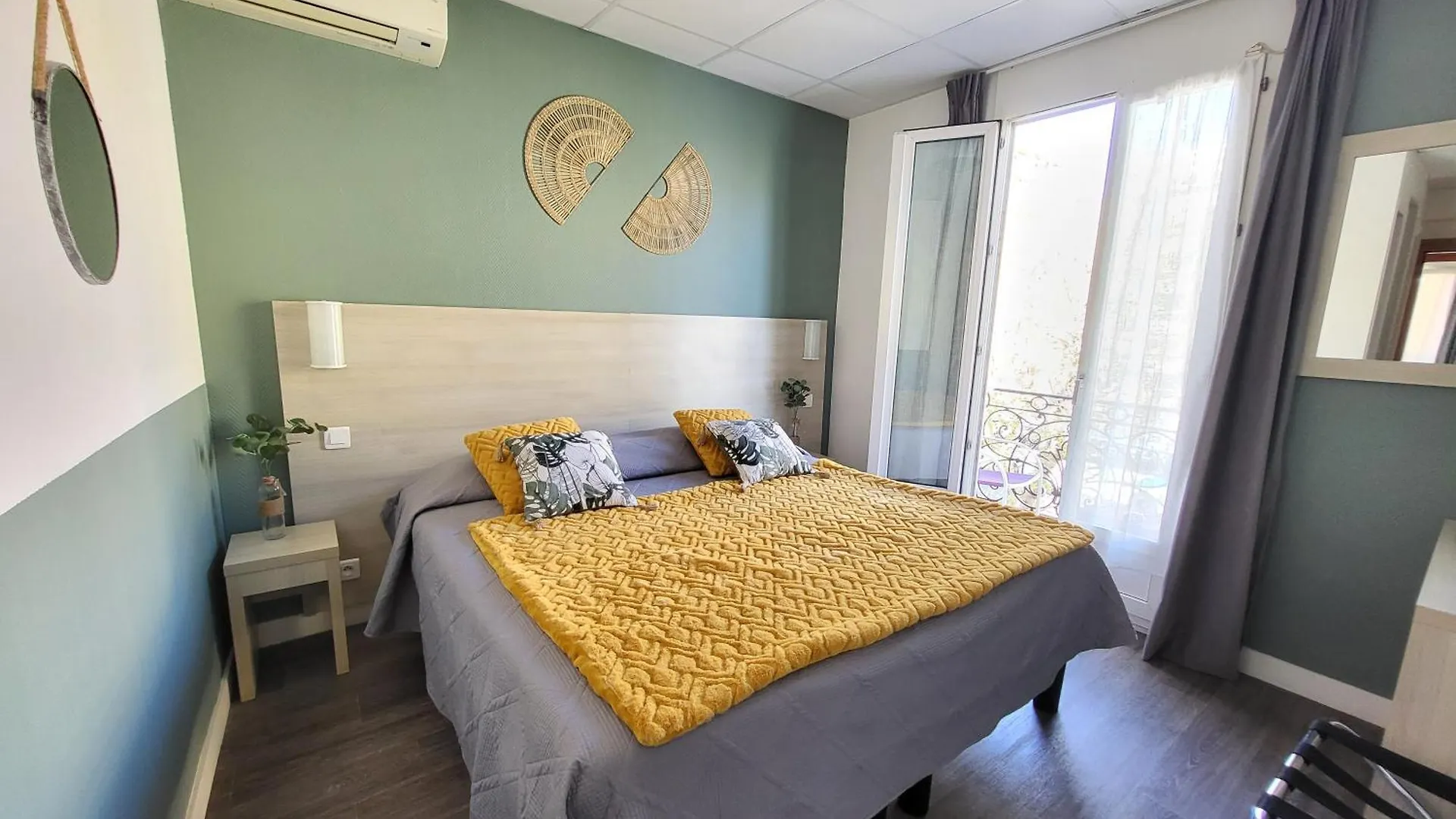 Hotel Parisien 멍똥
