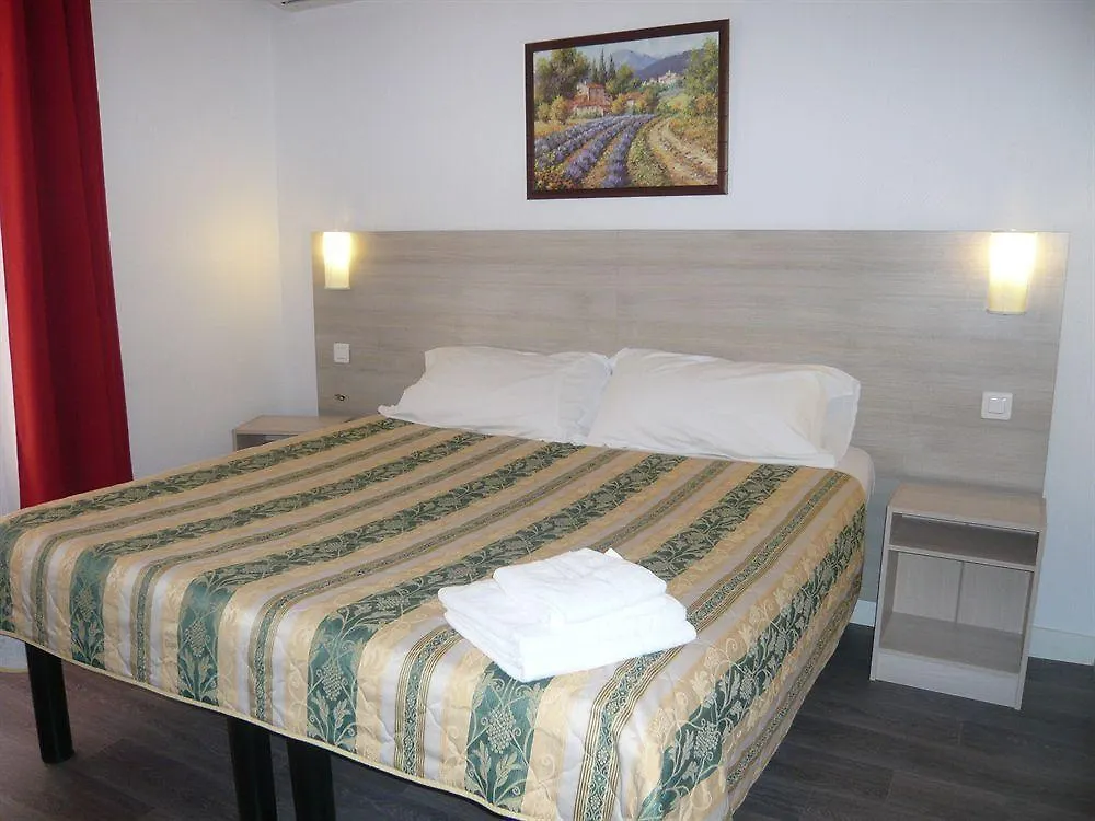 Hotel Parisien 멍똥
