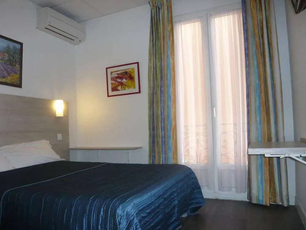 Hotel Parisien Menton 2*,